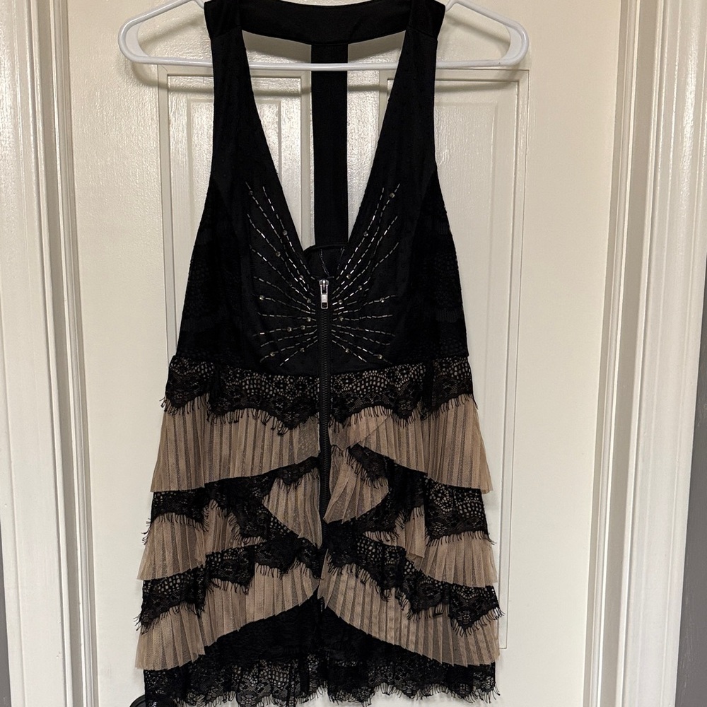 Buckle Black and Tan Lace Tiered Top